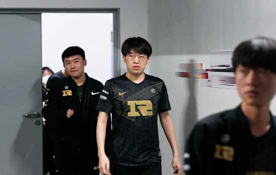 把LPL五人凑一队_五人队名