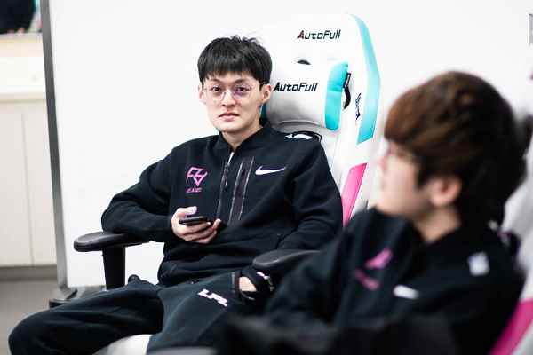 把LPL五人凑一队_五人队名