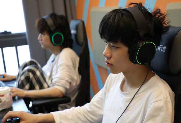 把LPL五人凑一队_五人队名