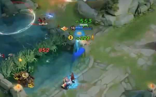 王者荣耀阿离出装连招对线细节介绍