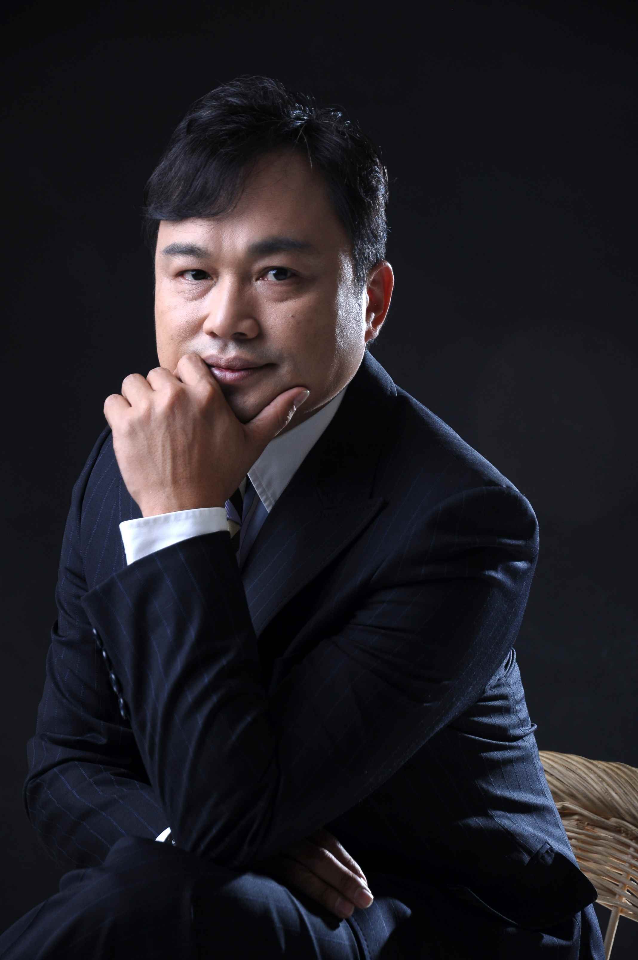 踏浪始航_国际化背景下的媒介产业研究