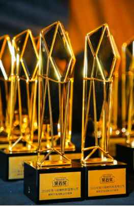 玩一玩游戏网荣获硬核联盟2020年度战略媒体奖_玩游戏