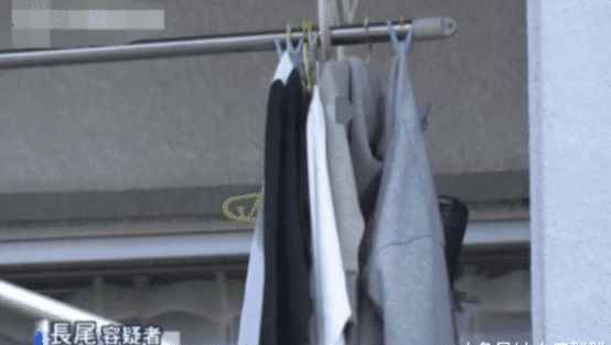 22岁单亲妈妈玩“荒野行动”_荒野行动怎么拖受伤的队友