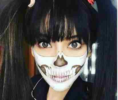 美妆相机万圣节妆在哪里 baby仿妆美妆相机P图教程