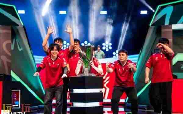 天禄战队创历史!首夺CS2裂变天地S1冠军!中国电竞再攀高峰!