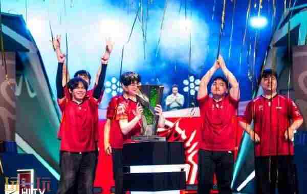 天禄战队创历史!首夺CS2裂变天地S1冠军!中国电竞再攀高峰!