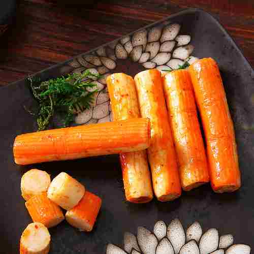 一般吃火锅时涮的蟹棒它的主要原材料是什么