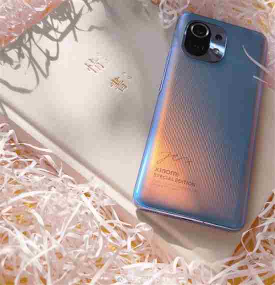 号称全网唯一!雷军签名版小米17