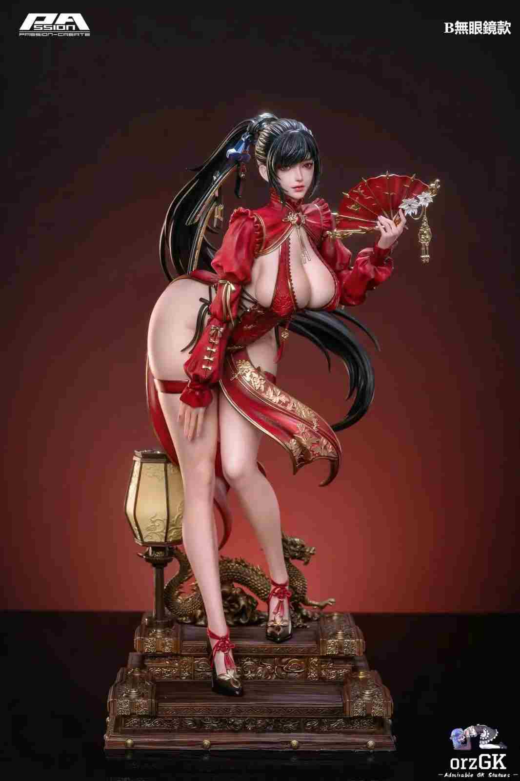 极品女模特水晶辣椒无 一个女子拿着剑的图片